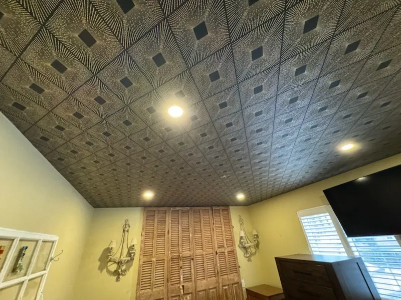 Handy Wallpaper Installation